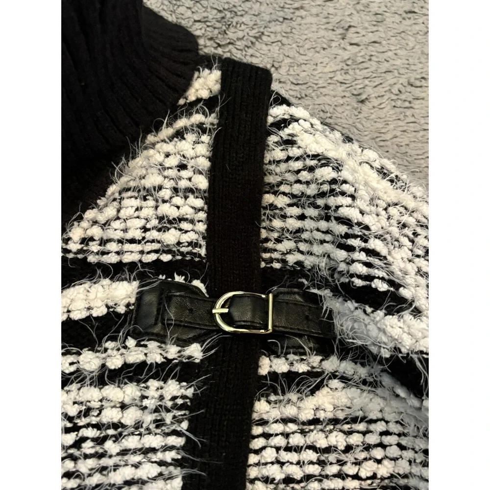 Calvin Klein Sweater Womens L/XL Cowl Neck Poncho Shawl Black White Buckle Heavy
